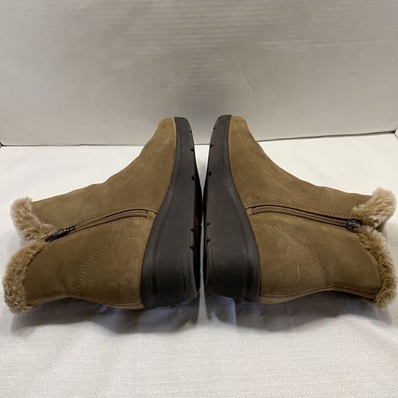 Anne Klein Sport Size 8 leather and faux fur lining - Picture 3 of 9